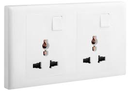 618069 13A - 2G MULTI-STANDARD SWITCHED SOCKET